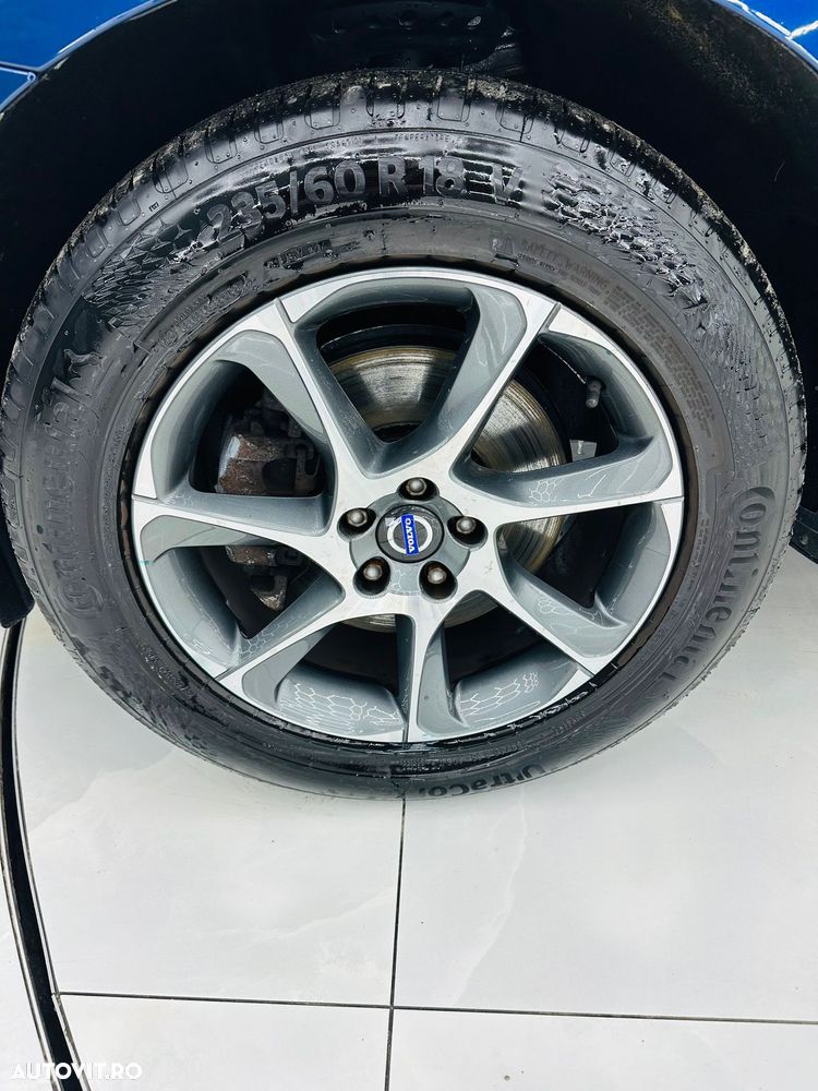 Volvo XC 60 D4 Ocean Race - 31