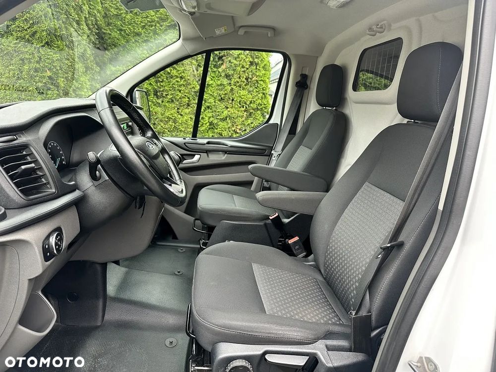 Ford TRANSIT CUSTOM L2H1 LONG - 8