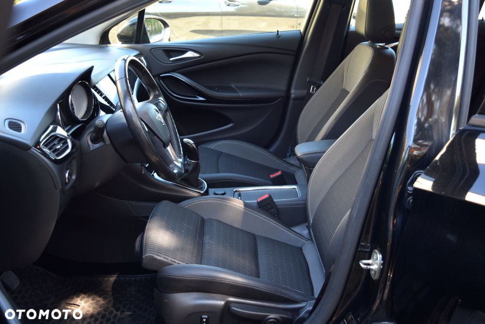Opel Astra 1.2 T Elegance S&S - 12