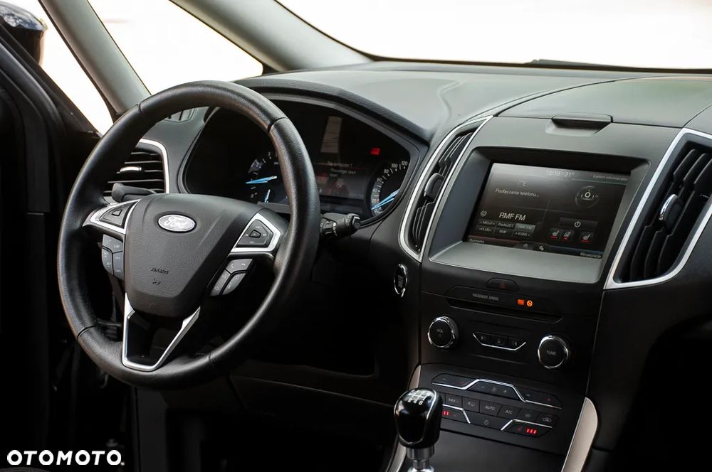 Ford S-Max - 8