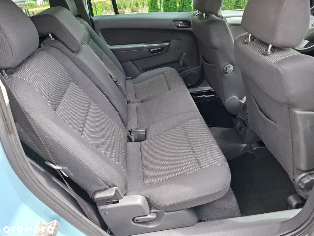 Opel Zafira 1.8 Sport - 29