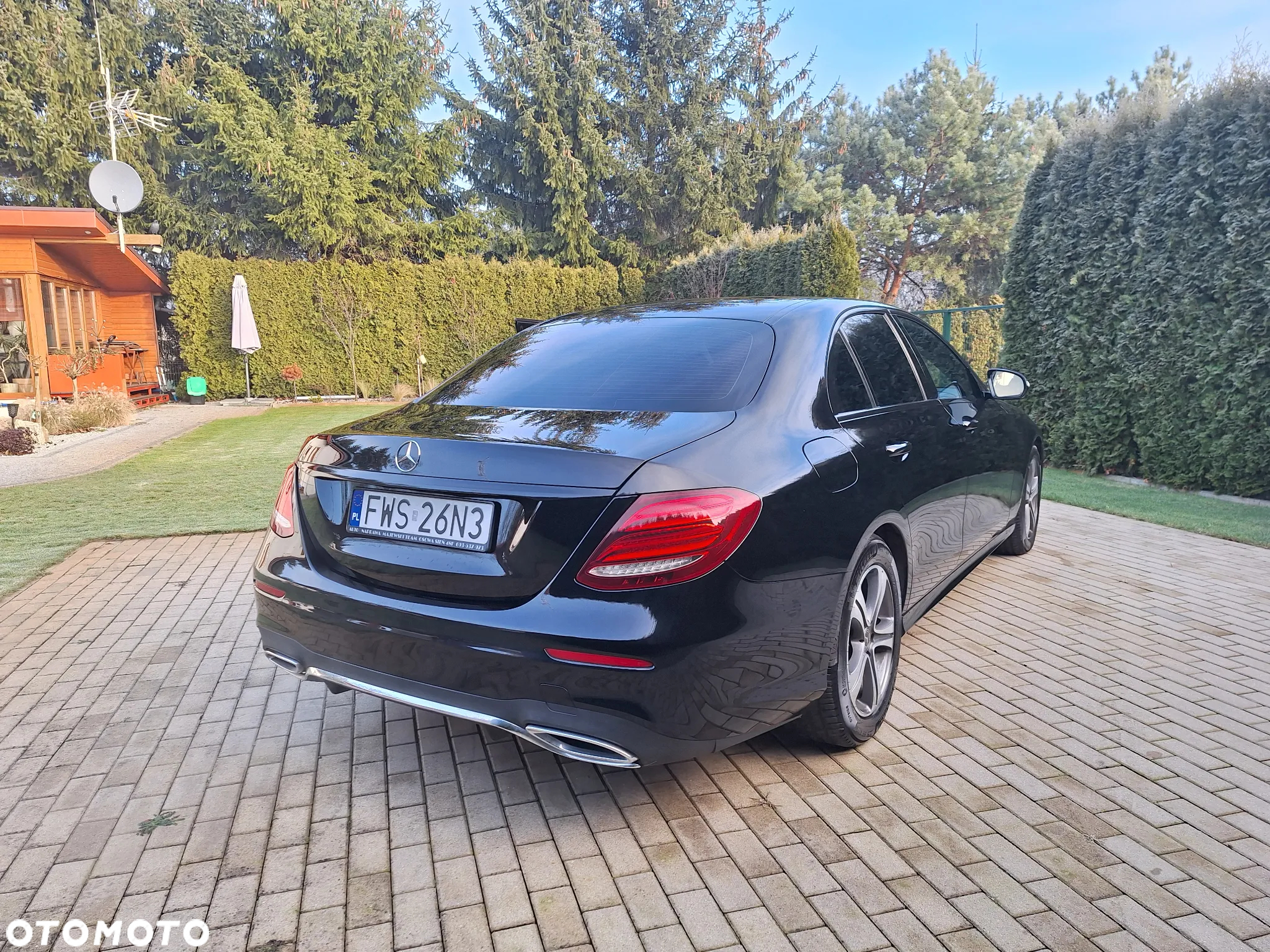 Mercedes-Benz Klasa E 220 d 9G-TRONIC - 4