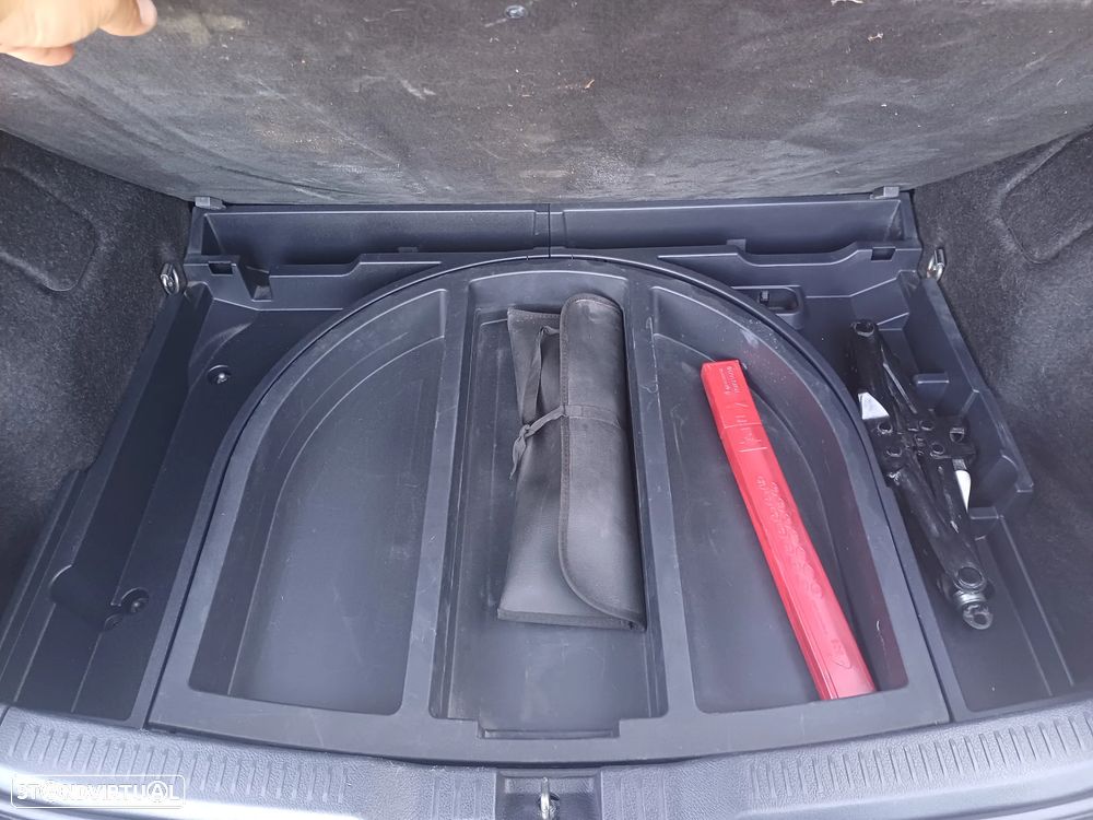 Toyota Auris 1.4 D-4D Com. +P.Sport+Navi - 8