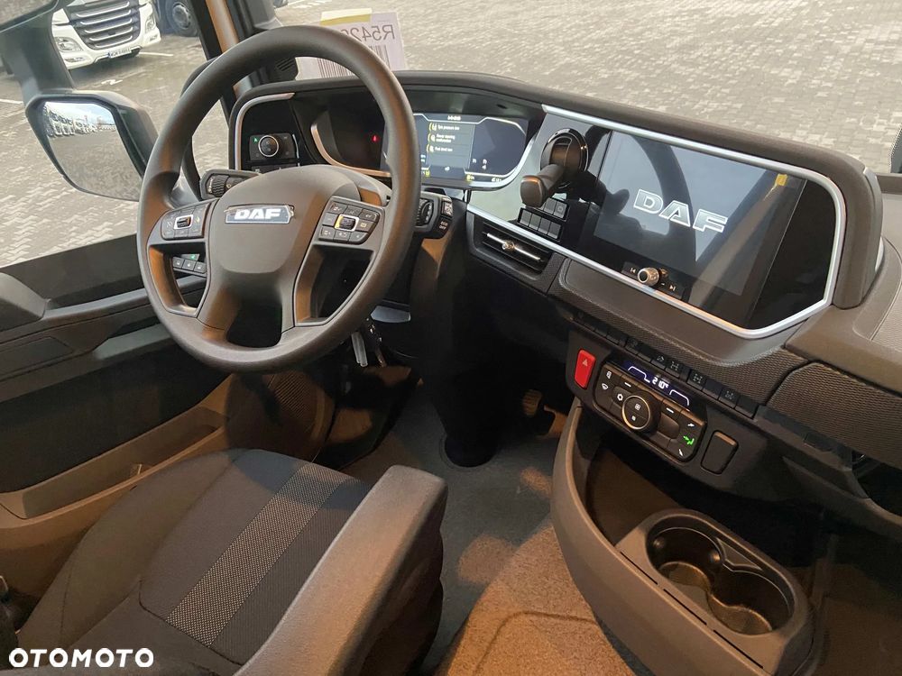 DAF XFC 480 FAD 8x4 - 6