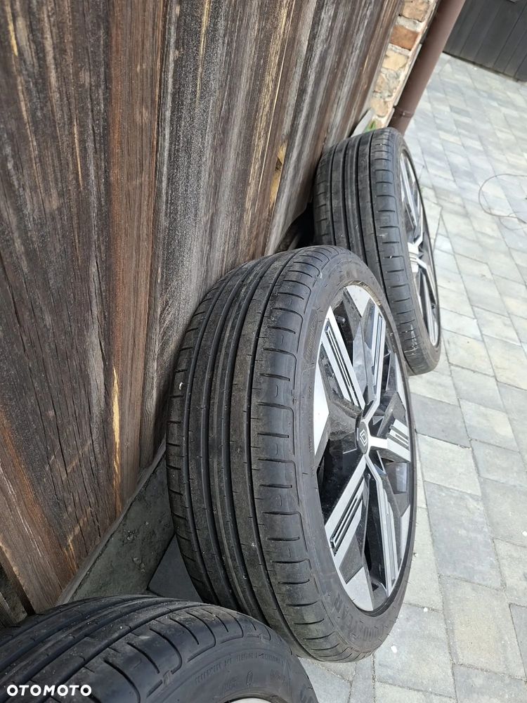 FELGI ALUMINIOWE KOŁA RENAULT MEGANE V E-TECH 20x7j OPONY 22r Ładne 5x114.3 - 2