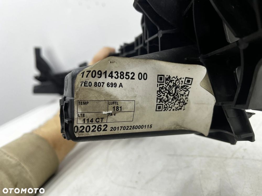 Belka zderzaka VW Transporter T6 Multivan 7E0 15-19r. przednie wzmocnienie pasa absorber plastikowy - 15