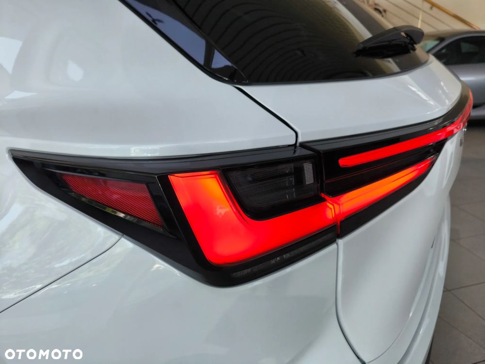 Lexus NX 350h F Sport AWD - 34