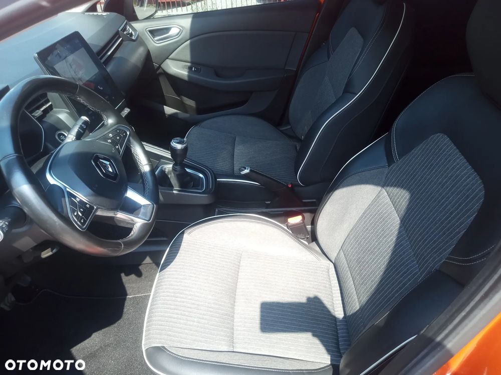 Renault Clio TCe 100 BUSINESS EDITION - 14