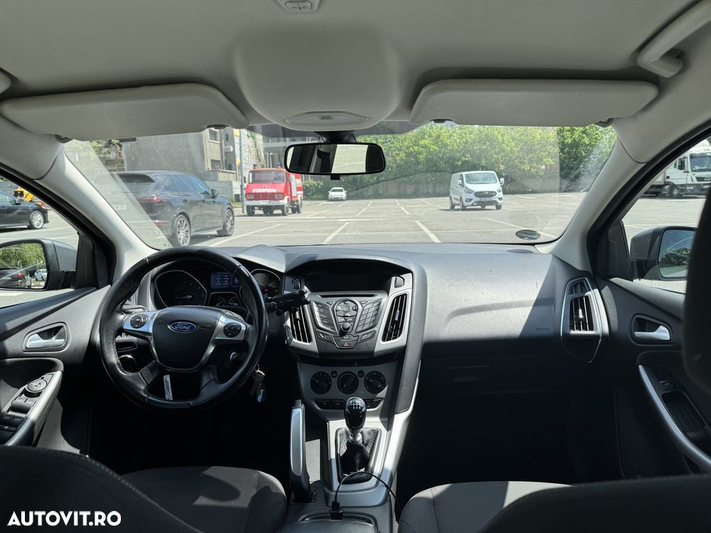 Ford Focus - 11