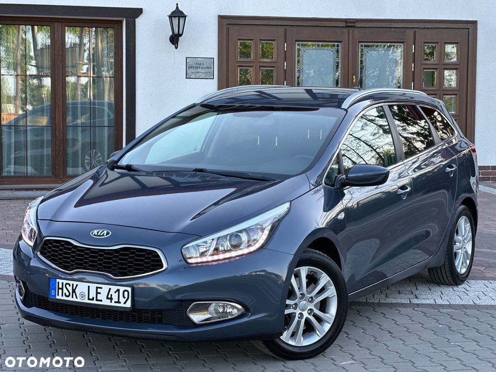Kia Ceed 1.4 CVVT Dream-Team Edition - 4