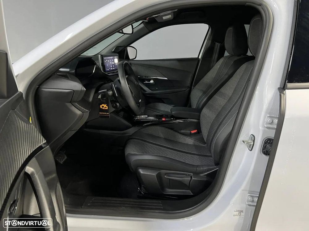 Peugeot 2008 1.2 Hybrid Allure e-DCS6 - 8
