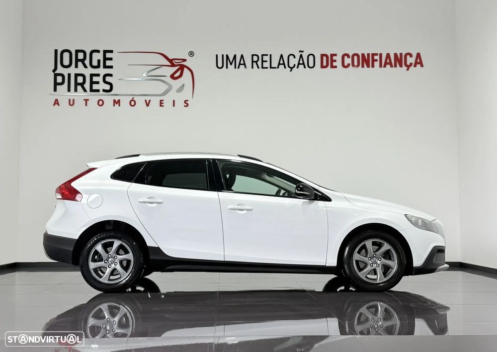 Volvo V40 Cross Country D2 Momentum - 3