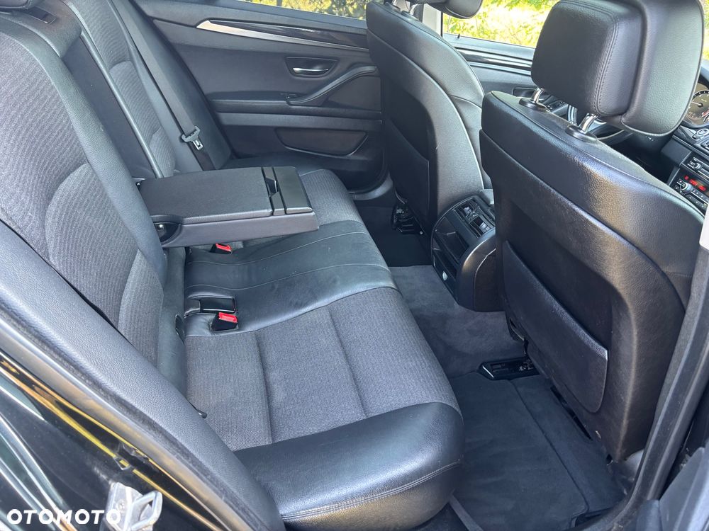 BMW Seria 5 520d xDrive Luxury Line - 17