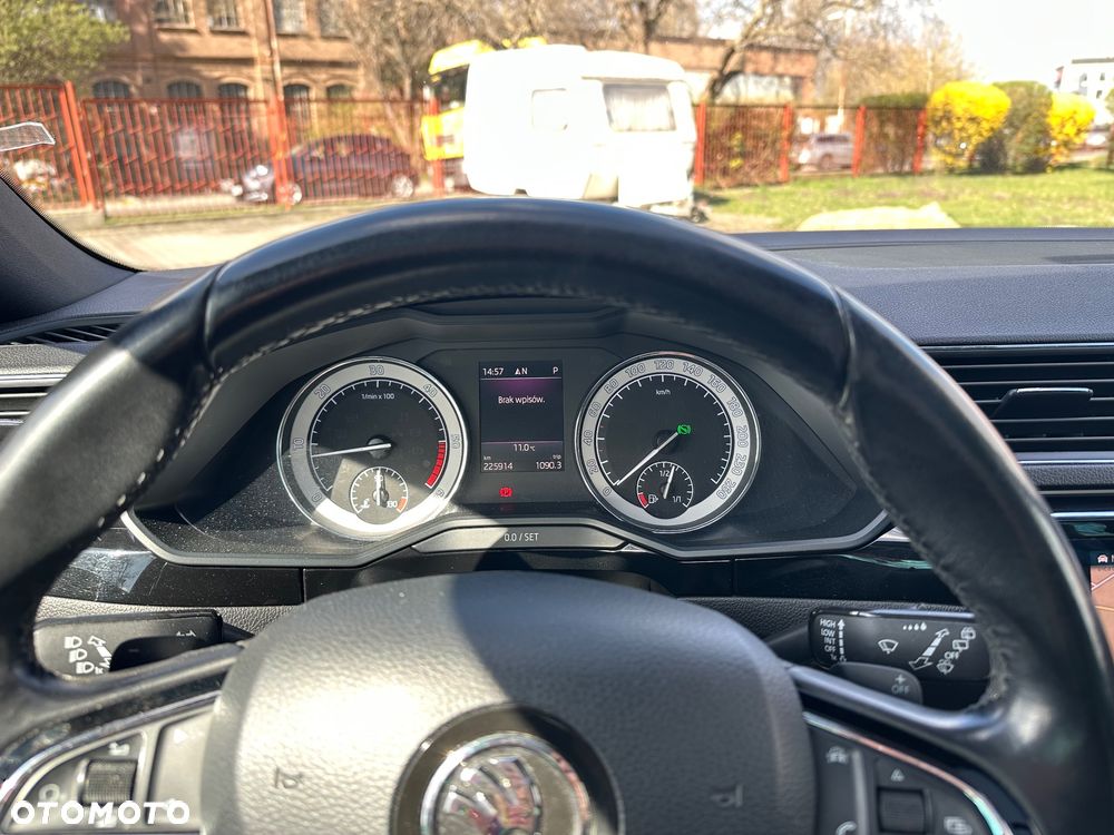 Skoda Superb 2.0 TDI L&K DSG - 12