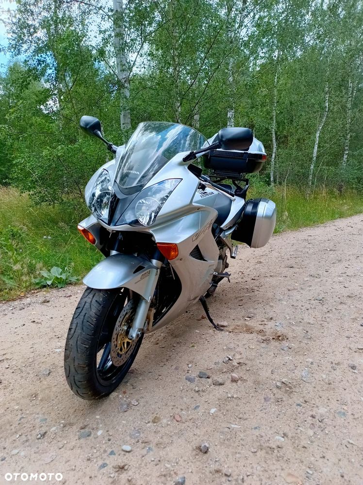 Honda VFR - 2