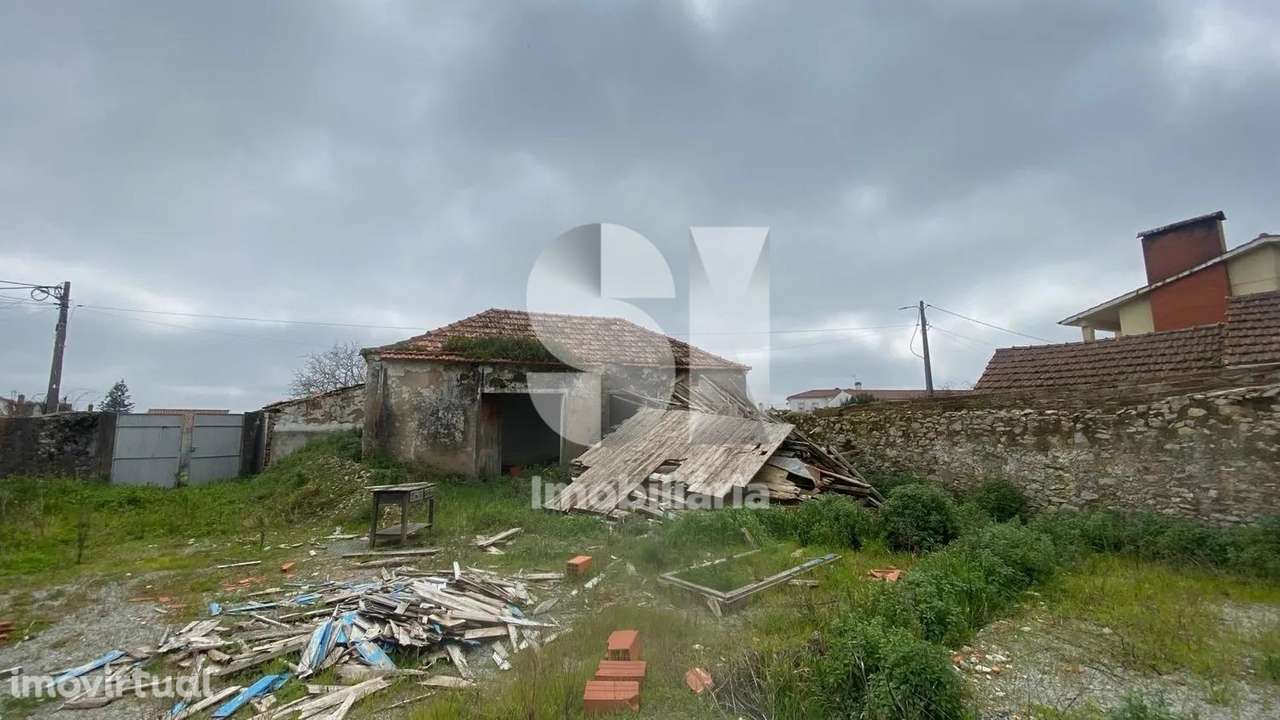 MORADIA PARA RECONSTRUÇÃO NA MACEIRA - Grande imagem: 2/7