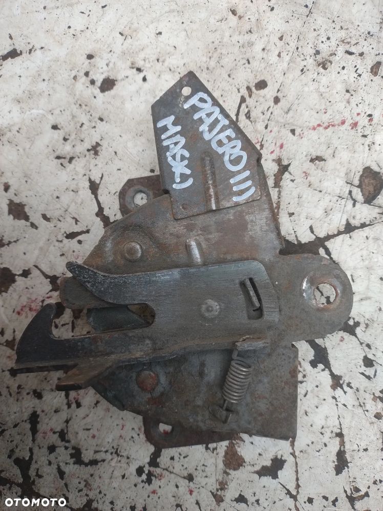 Mitsubishi PAJERO III zamek maski - 1