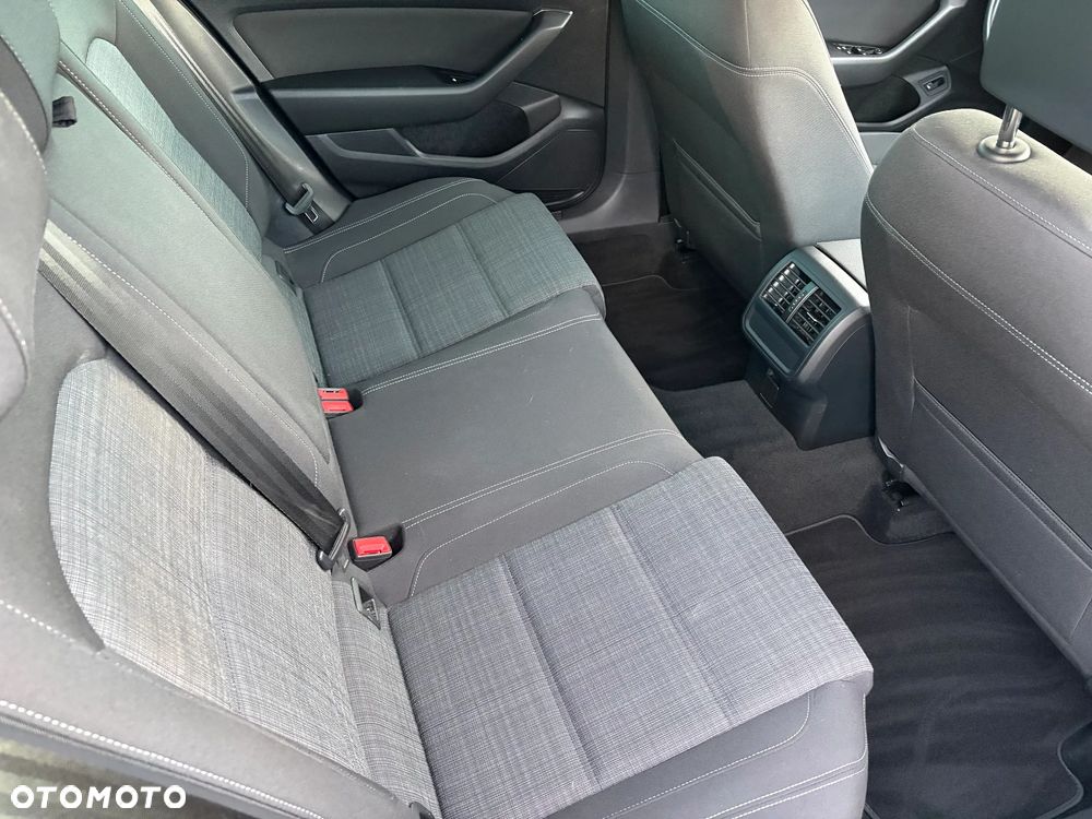 Volkswagen Passat Variant 2.0 TDI EVO Business DSG - 13