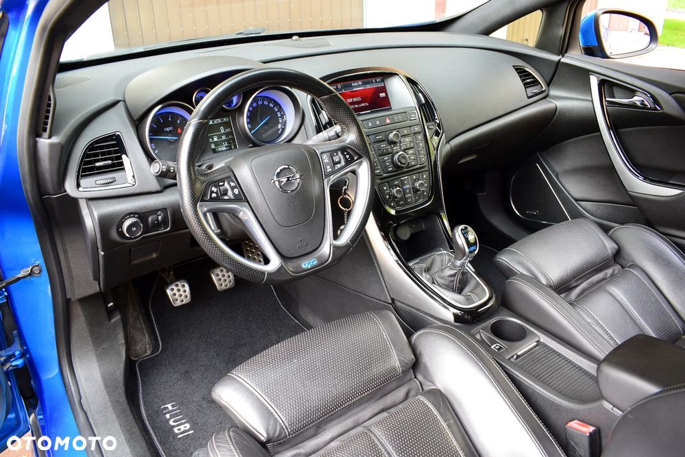 Opel Astra OPC Start/Stop - 25