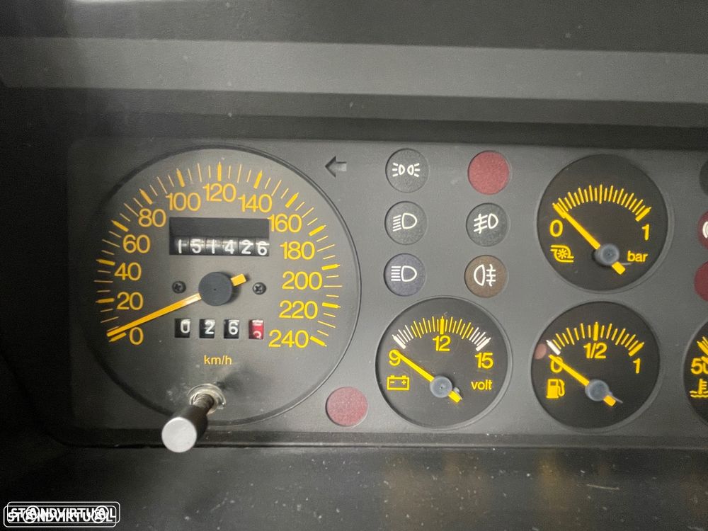 Lancia Delta 1.6 HF Turbo - 23