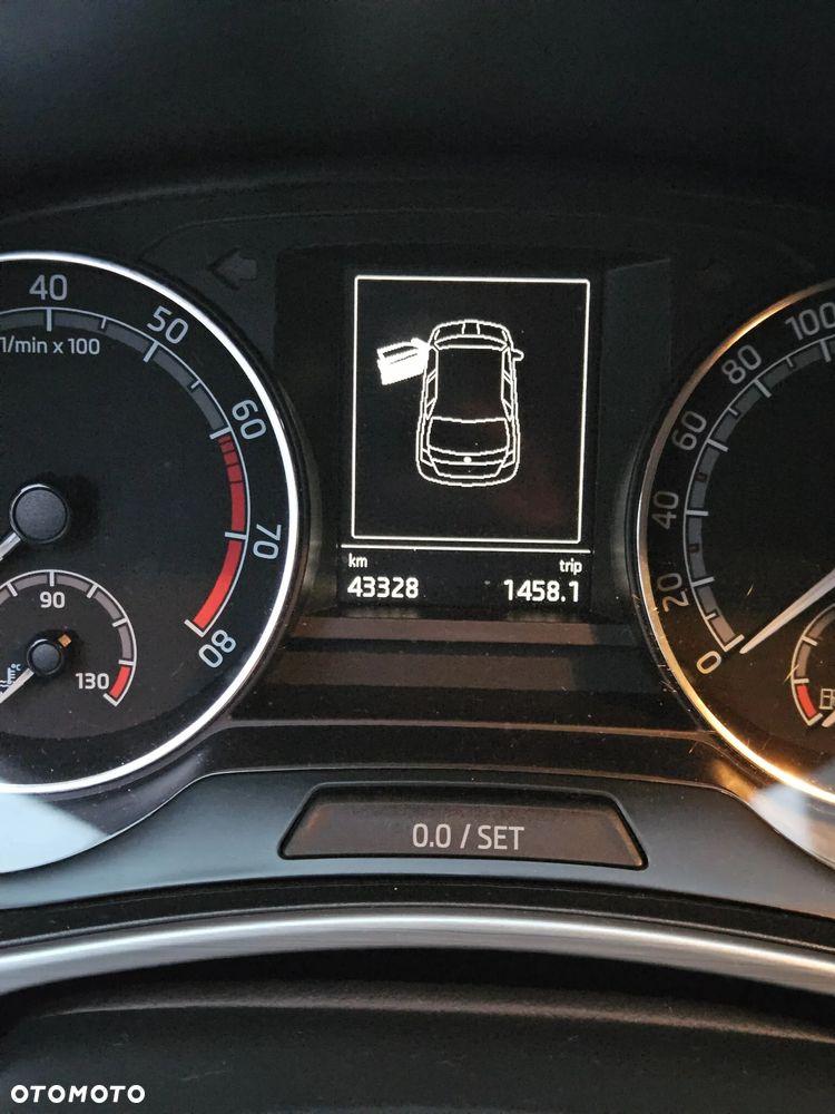 Skoda Fabia 1.0 TSI Ambition - 7