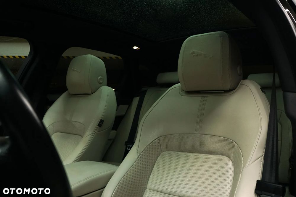 Jaguar F-Pace 2.0 P250 mHEV AWD R-Dynamic Black - 14