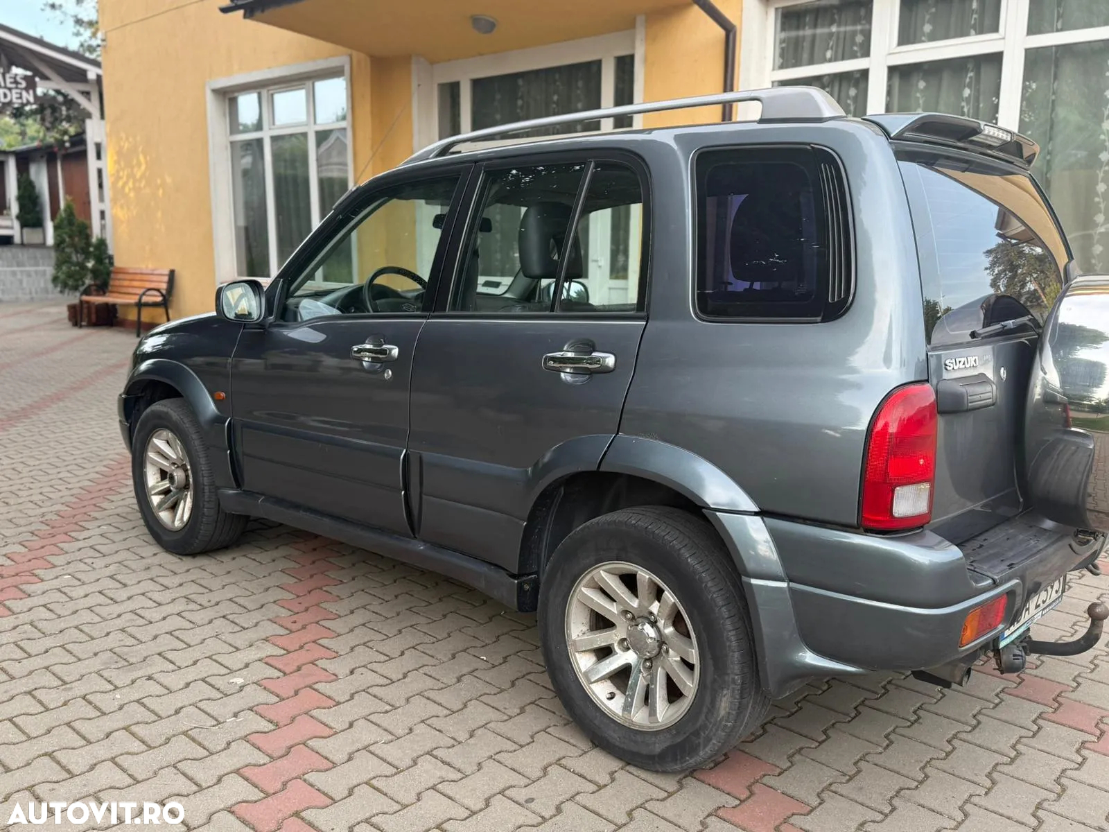 Suzuki Grand Vitara 2.0 TD Comfort - 11
