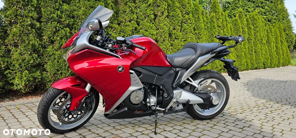 Honda VFR - 3