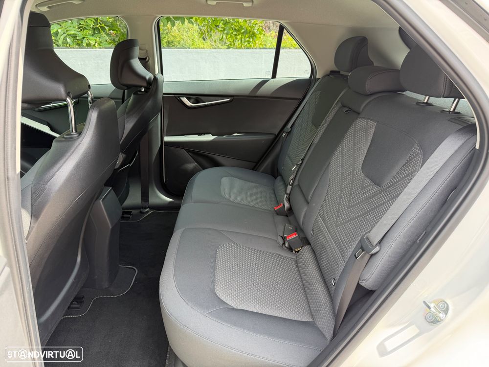 Kia Niro EV 64kWh Drive - 11