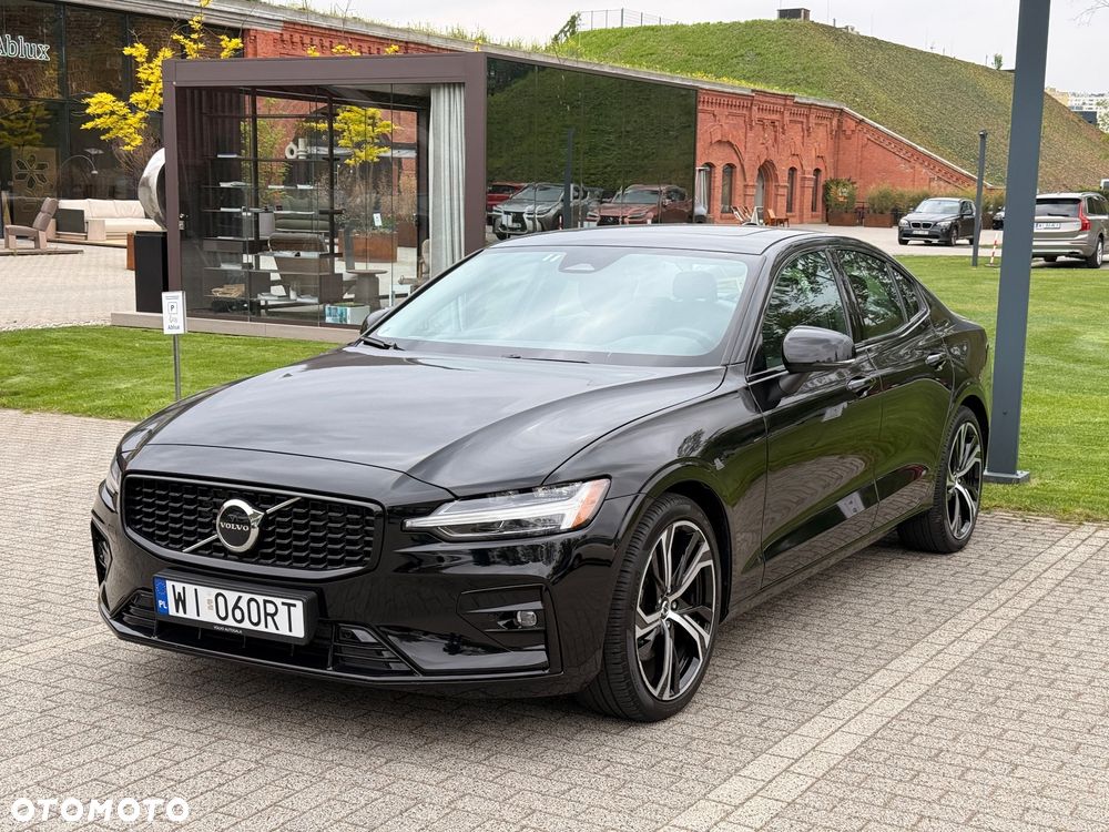 Volvo S60 B5 B AWD Plus Dark - 1