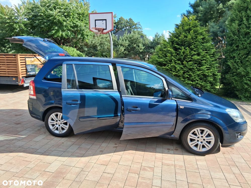 Opel Zafira 1.8 Family - 15