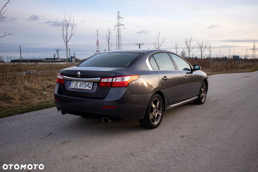 Renault Latitude - 6