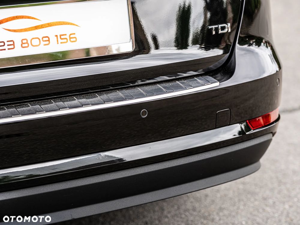 Audi A4 Avant 2.0 TDI Design - 22