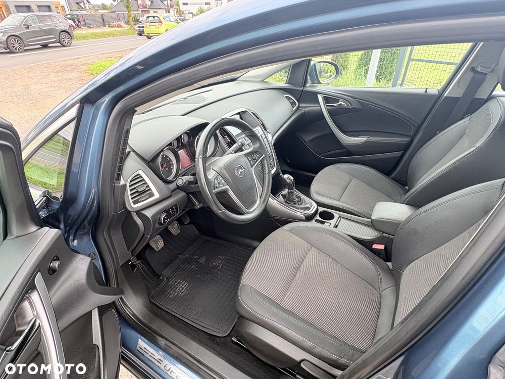 Opel Astra 1.4 T Cosmo - 10
