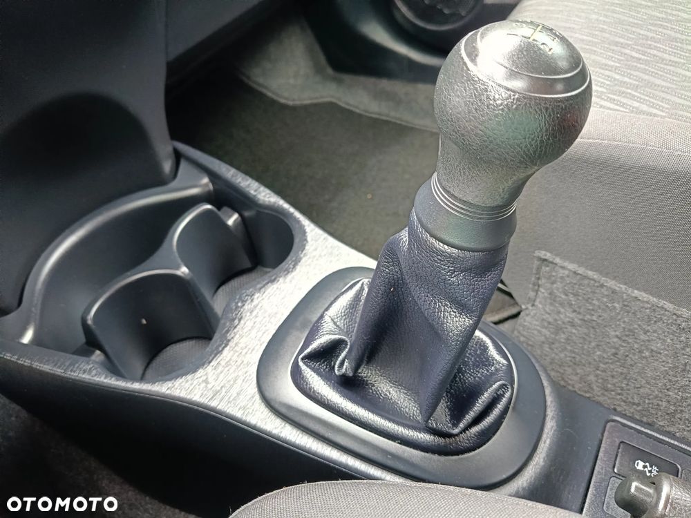 Toyota Yaris - 18