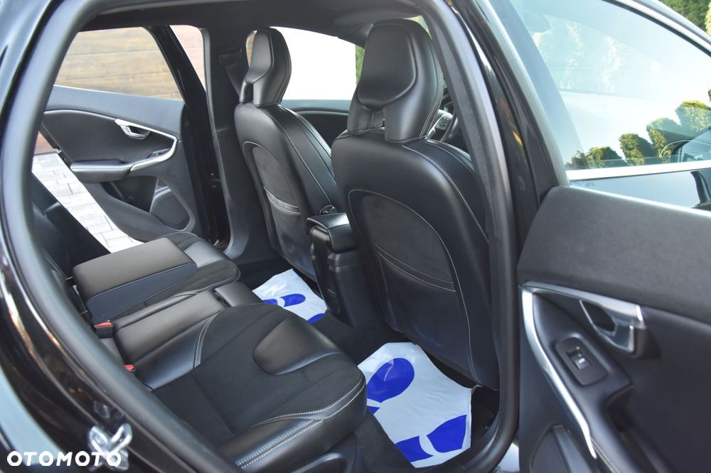 Volvo V40 D2 Drive-E R-Design Momentum - 18