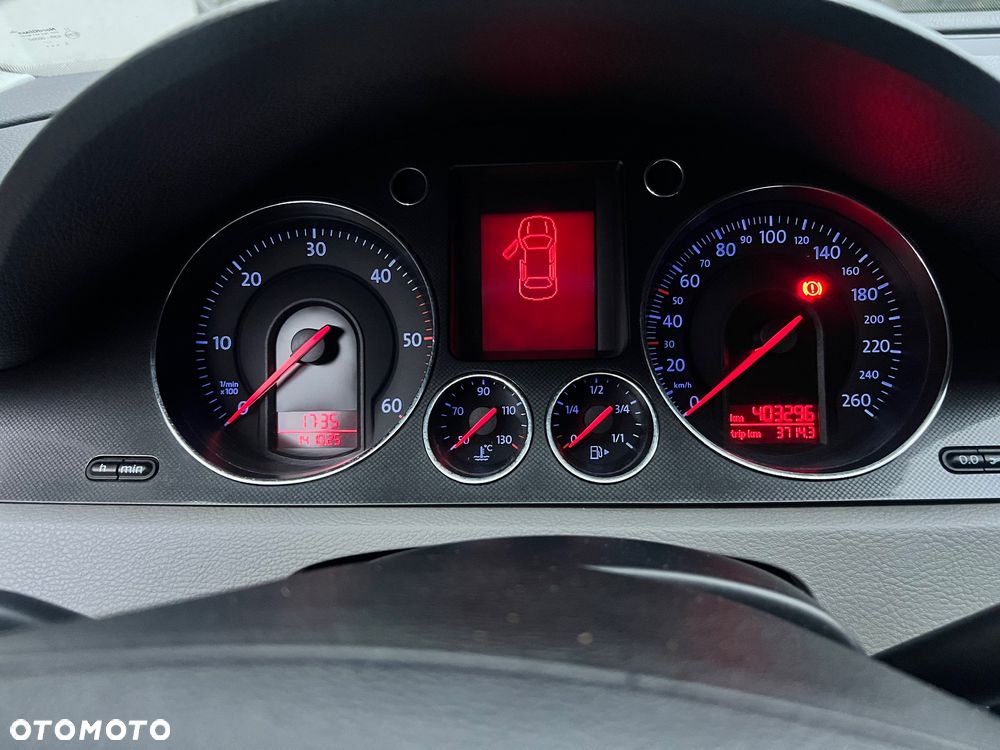 Volkswagen Passat 2.0 TDI DPF Comfortline - 18