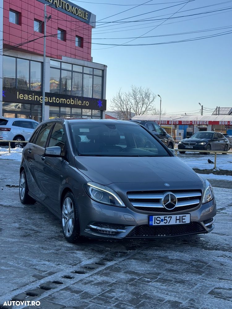 Mercedes-Benz B 180 - 1