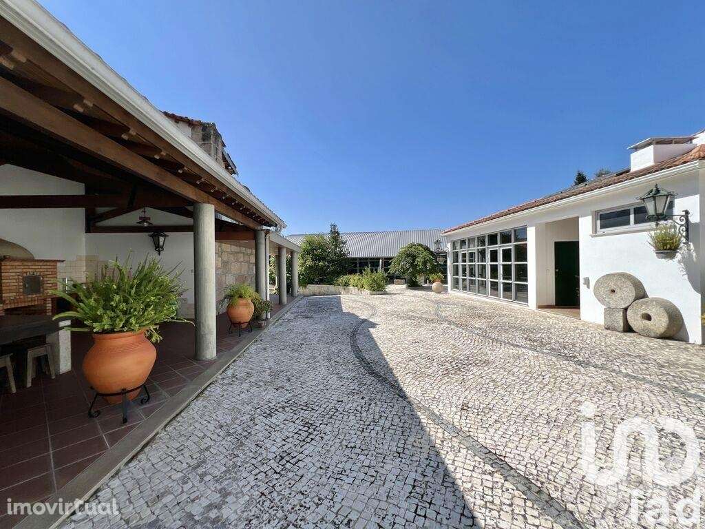 Casa / Villa T5 em Canas de Senhorim de 437 m2 - Grande imagem: 4/40