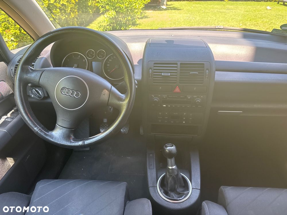 Audi A2 1.4 - 10