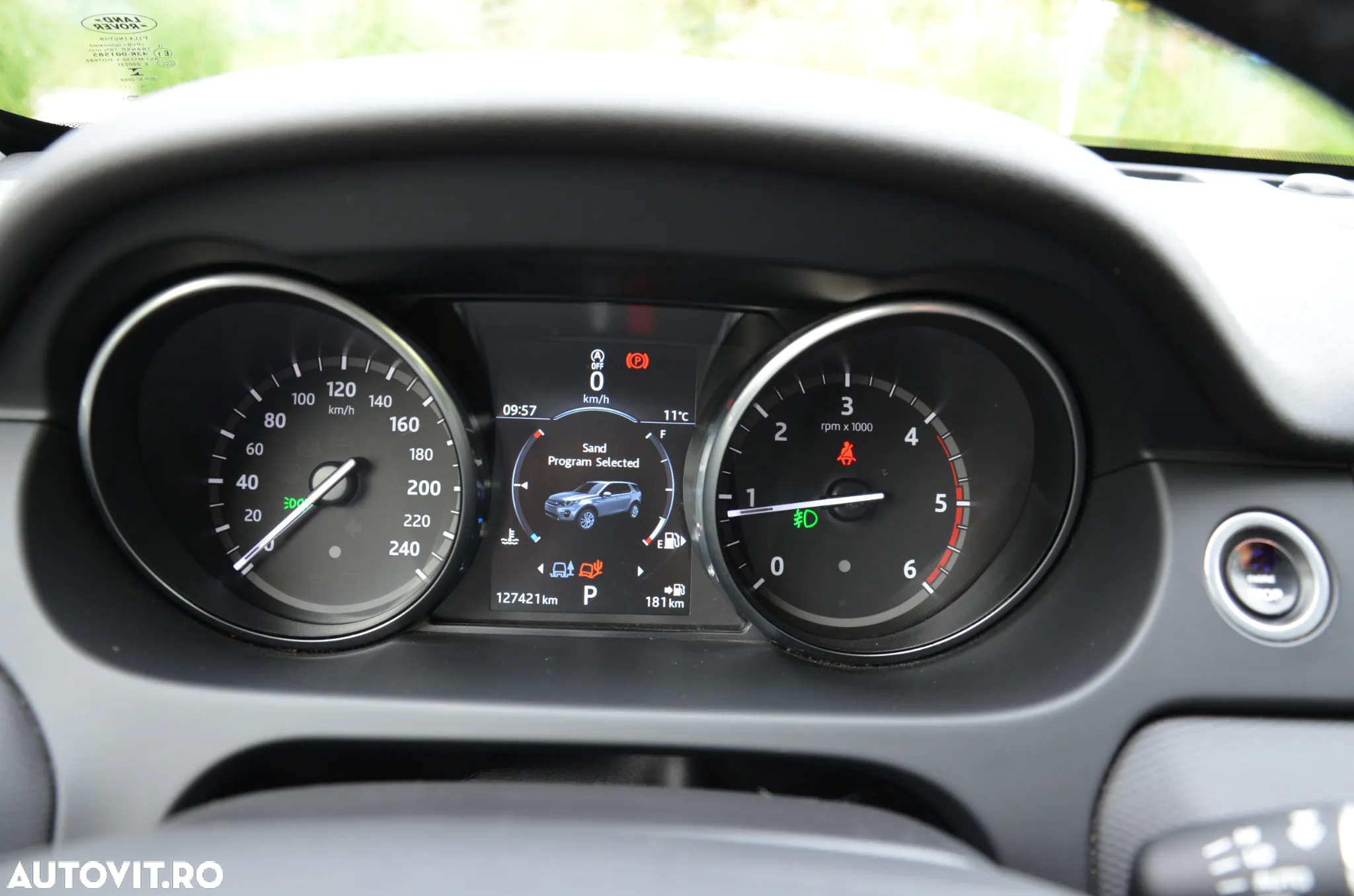 Land Rover Discovery Sport 2.0 D180 R-Dynamic MHEV HSE - 27