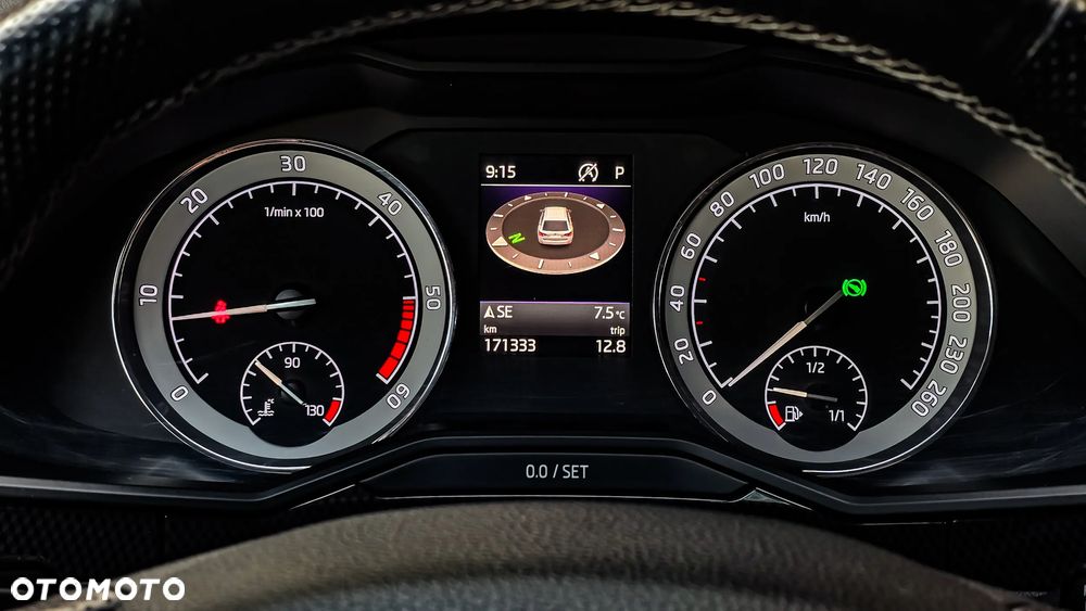Skoda Superb 2.0 TDI 4x4 DSG Sportline - 22