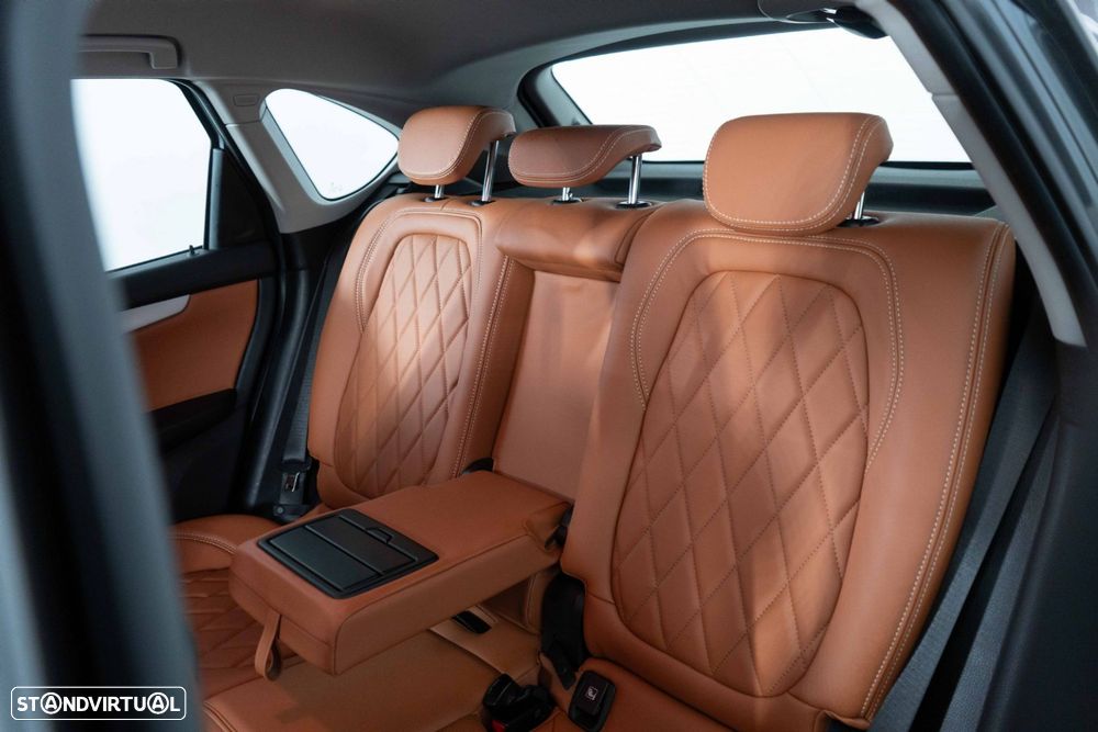 BMW 225xe Active Tourer Line Luxury - 19