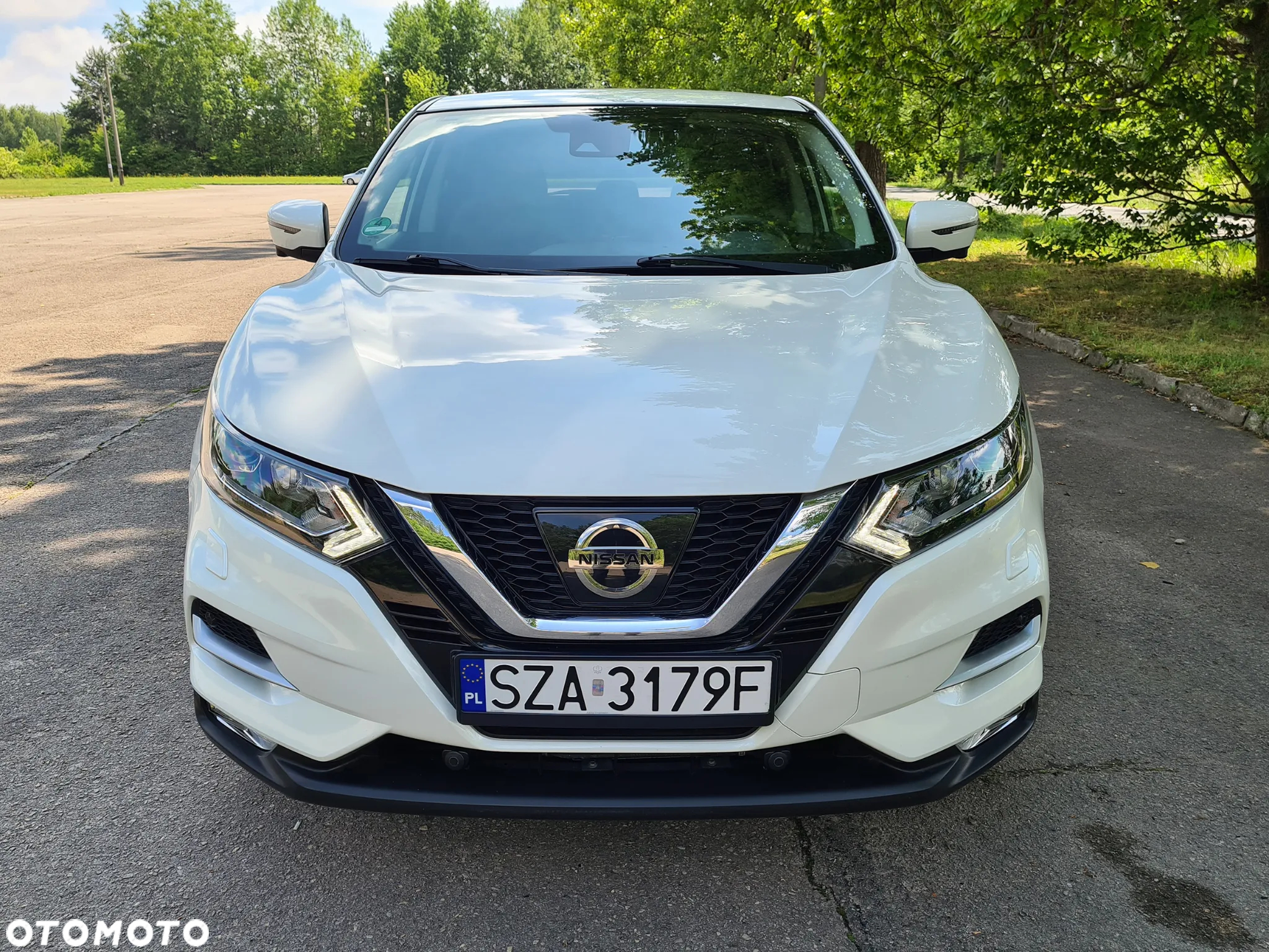 Nissan Qashqai 1.2 DIG-T N-Connecta Xtronic EU6 - 2