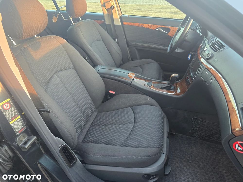 Mercedes-Benz Klasa E 280 CDI 4Matic Automatik Avantgarde DPF - 24