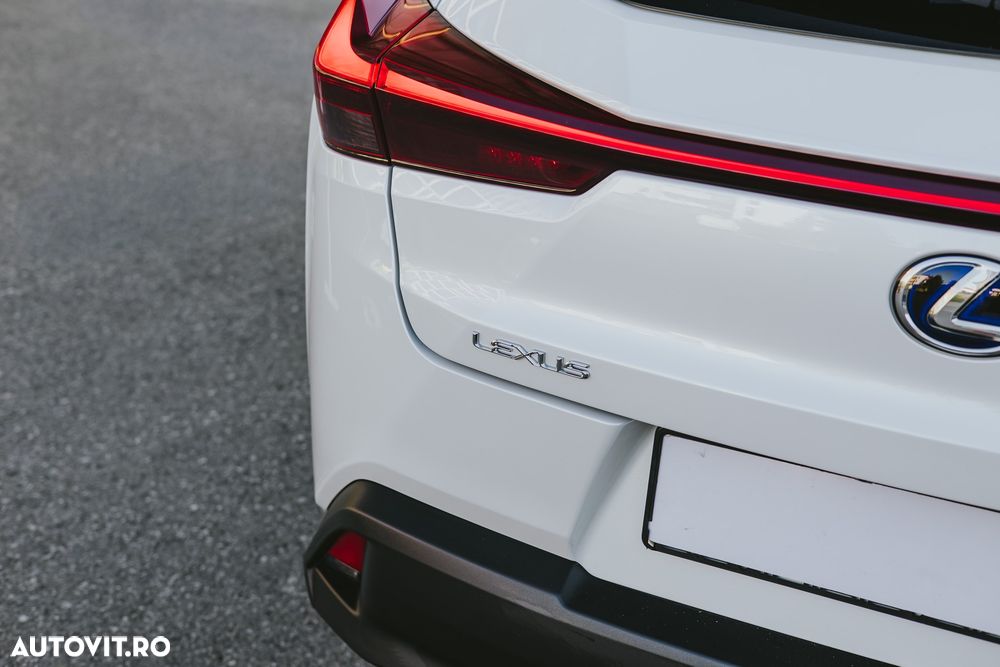 Lexus UX 200 FWD Business - 16