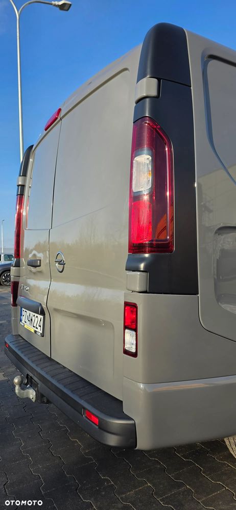 Opel Vivaro B - 20