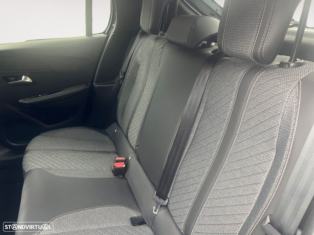 Peugeot 208 1.2 Hybrid Allure e-DCS6 - 13