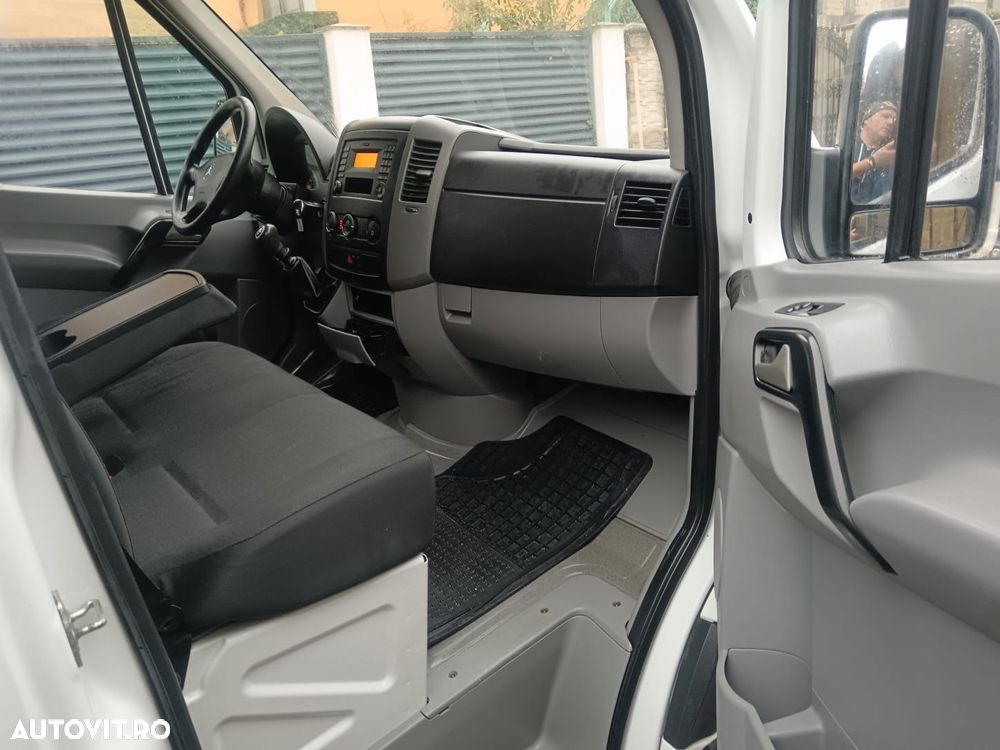 Mercedes-Benz Sprinter - 16
