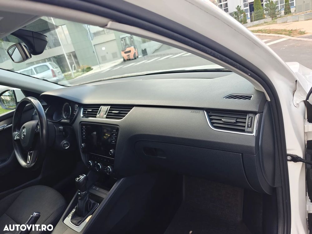 Skoda Octavia 2.0 TDI 4X4 DSG Style - 11